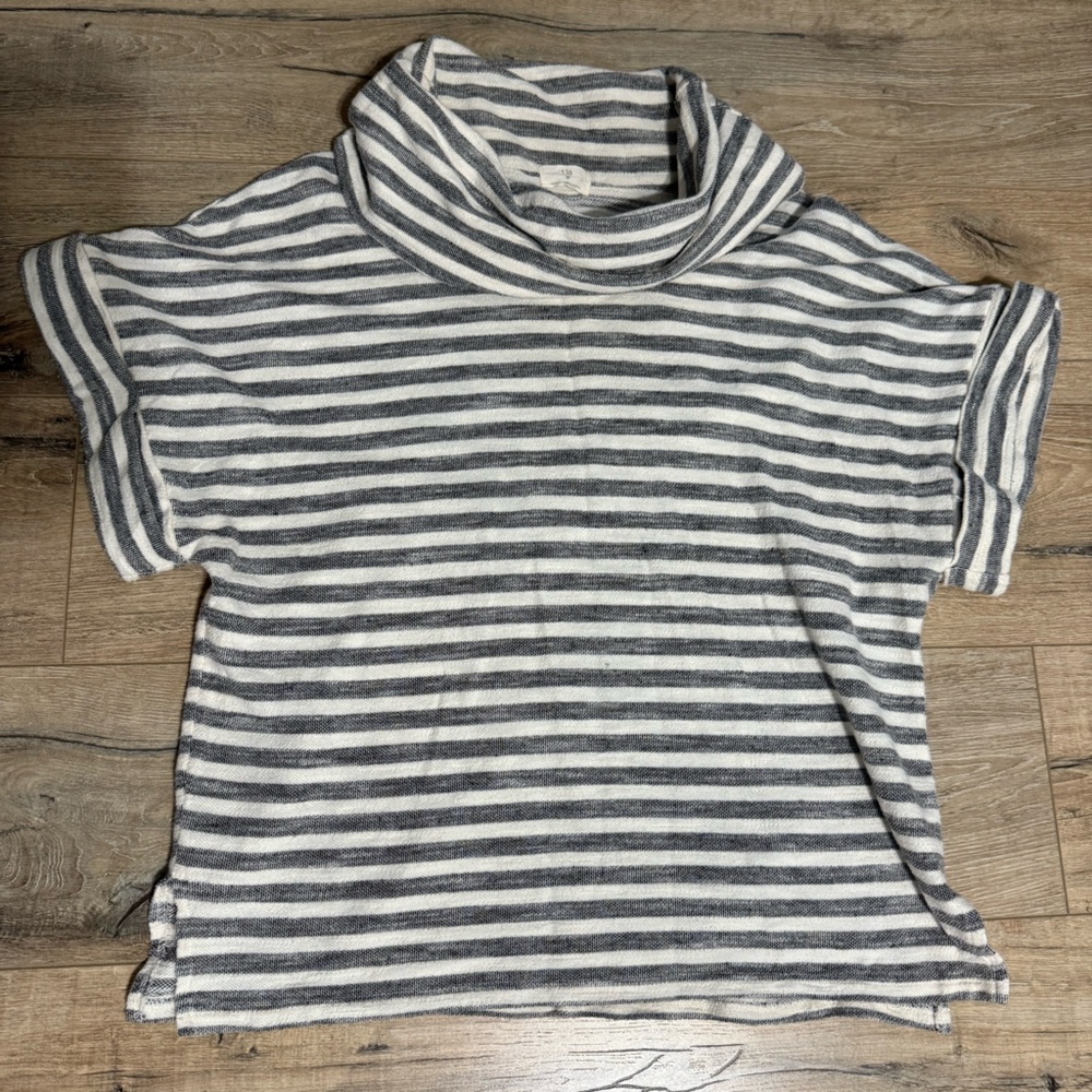 t.la Anthropologie Women’s Beachy,Boho,Crowl Neck size medium